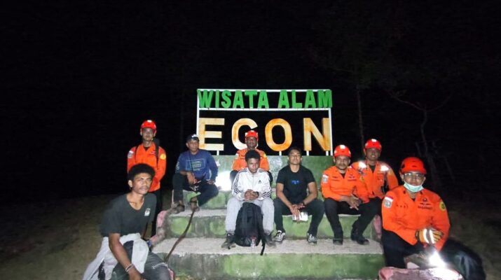 Dua Pendaki Tersesat di Gunung Egon Berhasil Dievakuasi, Kondisi Keduanya Lemas Setelah Kehabisan Tenaga