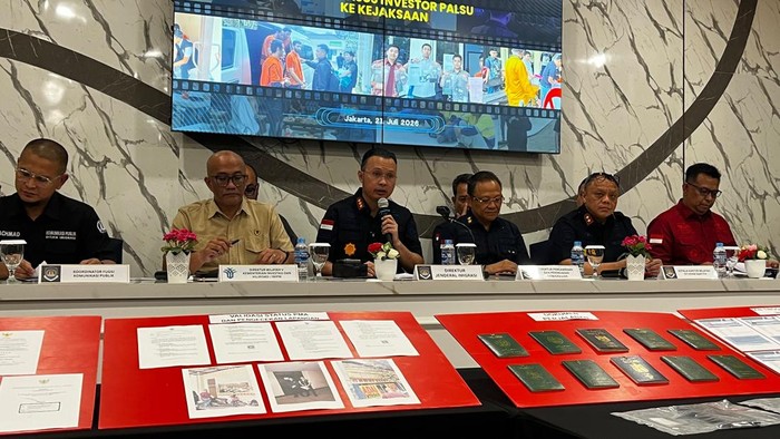 Imigrasi Limpahkan Berkas dan Tersangka 10 WNA Kasus Dugaan Investasi Bodong di Tangerang ke Kejaksaan