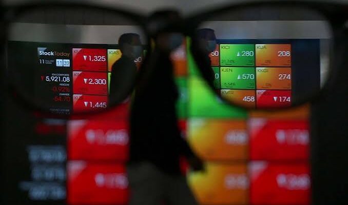 IHSG Ditutup Melemah 0,47 Persen ke 6.636, Tekanan Jual Warnai Akhir Pekan
