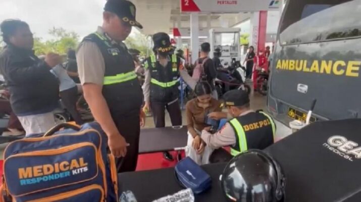 Delapan Warga Pingsan saat Antre BBM di Jembrana, Polisi Siapkan Posko Kesehatan di SPBU